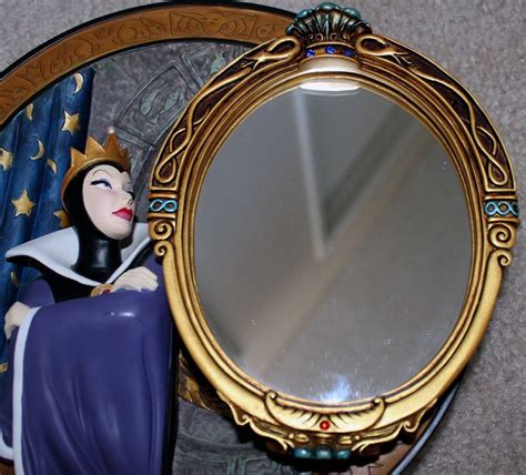 Evil queen magic mirror